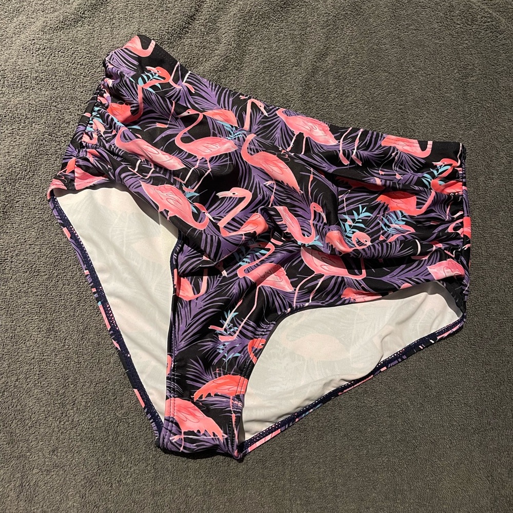SHEIN tummy control bikini - Picture 2 of 4